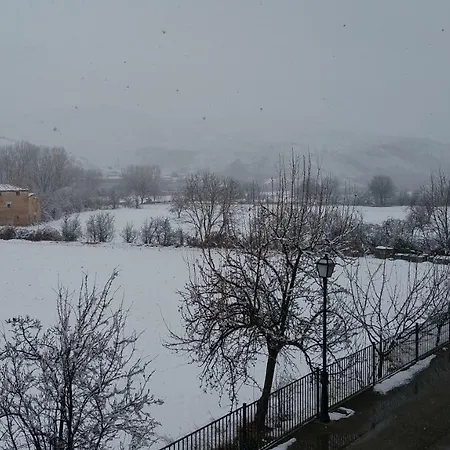 Casa Rural Claudia Дом отдыха Альбаррасин